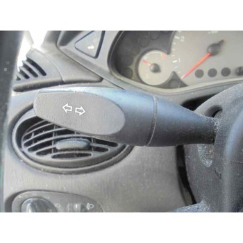 ford focus berlina (cak) del año 2004