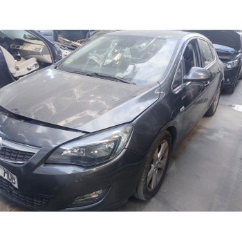 opel astra j (p10) del año 2011