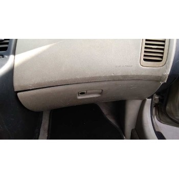 nissan primera berlina (p12) del año 2003