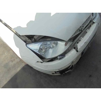 ford focus berlina (cak) del año 2004