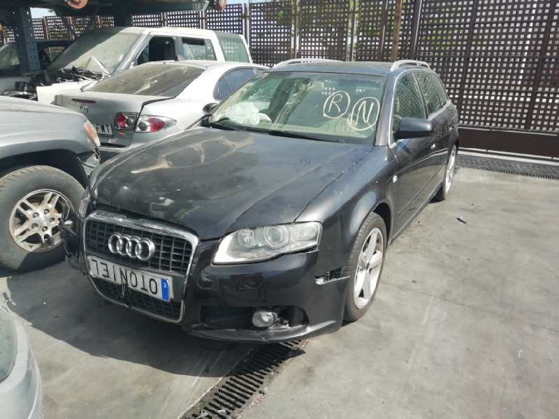 AUDI A4 AVANT (8E)
