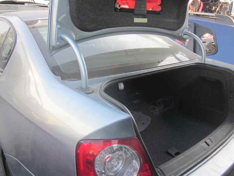 VOLKSWAGEN PASSAT BERLINA (3C2)