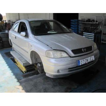 opel astra g berlina del año 2002