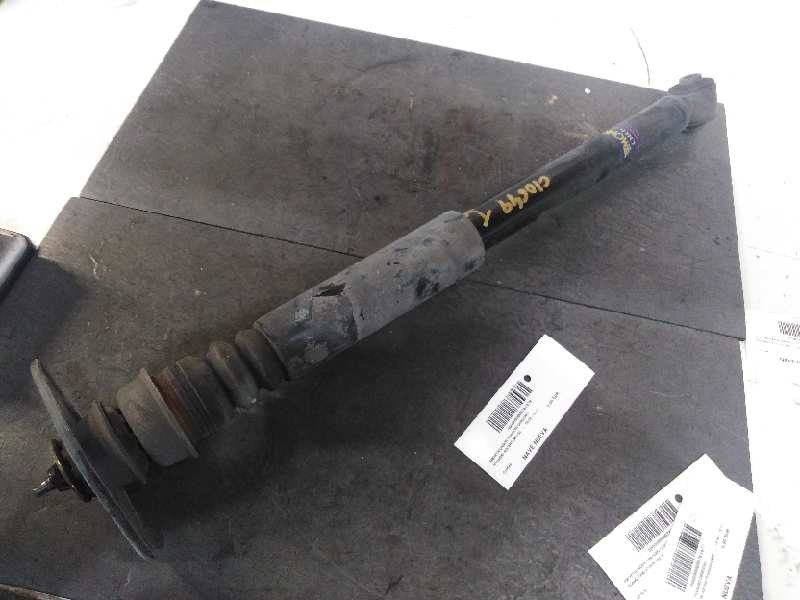 Recambio de amortiguador trasero izquierdo para hyundai accent (mc) gl referencia OEM IAM   