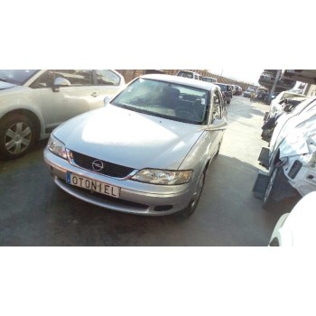 opel vectra b berlina del año 1999