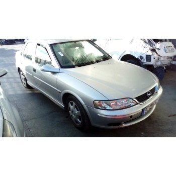 opel vectra b berlina del año 1999