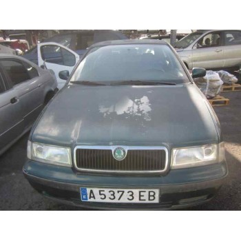 SKODA OCTAVIA BERLINA (1U2)