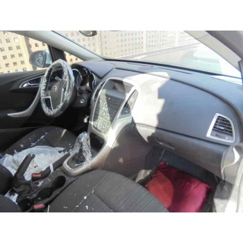 opel astra j lim. del año 2011