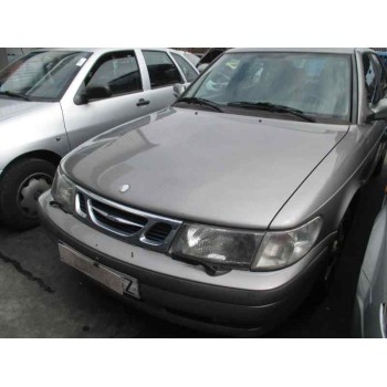 saab 9-3 berlina del año 2001