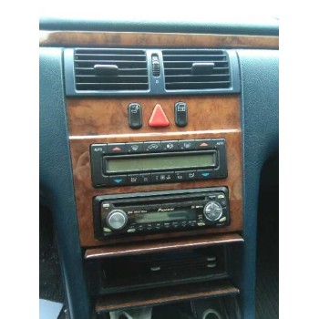 mercedes-benz clase e (w210) berlina del año 1999