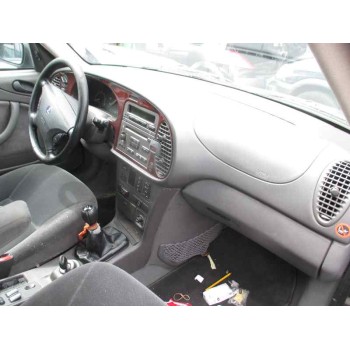 saab 9-3 berlina del año 2001