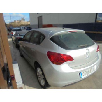 opel astra j lim. del año 2011