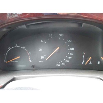 saab 9-3 berlina del año 2001