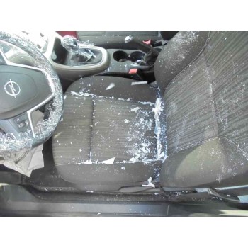 opel astra j lim. del año 2011