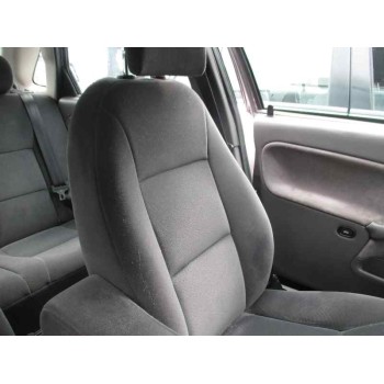 saab 9-3 berlina del año 2001