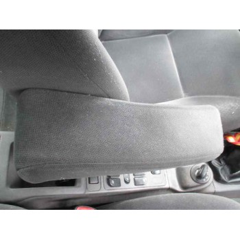 saab 9-3 berlina del año 2001