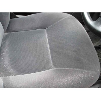 saab 9-3 berlina del año 2001