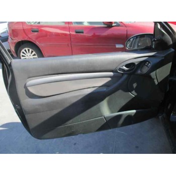 ford focus berlina (cak) del año 2001