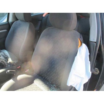 ford focus berlina (cak) del año 2001