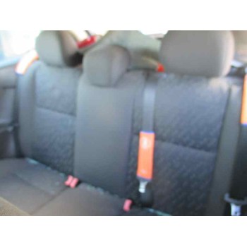 ford focus berlina (cak) del año 2001