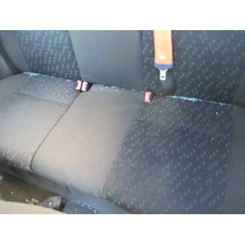 ford focus berlina (cak) del año 2001