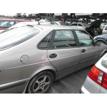 saab 9-3 berlina del año 2001