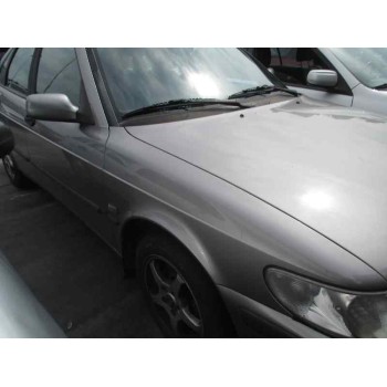 saab 9-3 berlina del año 2001