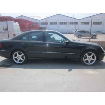 mercedes-benz clase e (w211) berlina del año 2005