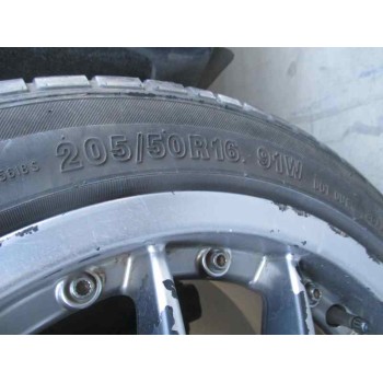 ford focus berlina (cak) del año 2001