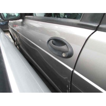 saab 9-3 berlina del año 2001