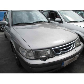 saab 9-3 berlina del año 2001