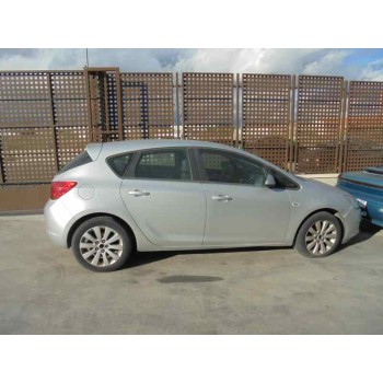 opel astra j lim. del año 2011