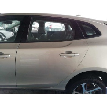 volvo v40 del año 2017