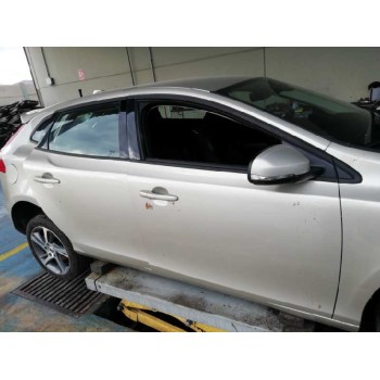 volvo v40 del año 2017