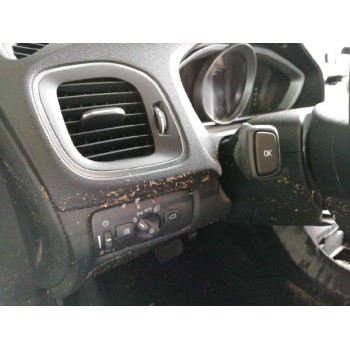 volvo v40 del año 2017