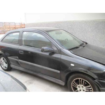 opel astra g berlina del año 2000