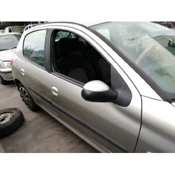 peugeot 206 berlina del año 2004