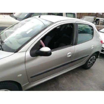 peugeot 206 berlina del año 2004
