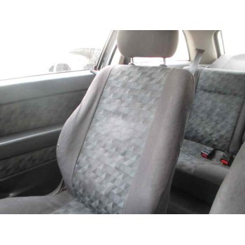 opel astra g berlina del año 2000