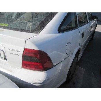 opel vectra b berlina del año 2001