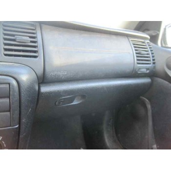 opel vectra b berlina del año 2001