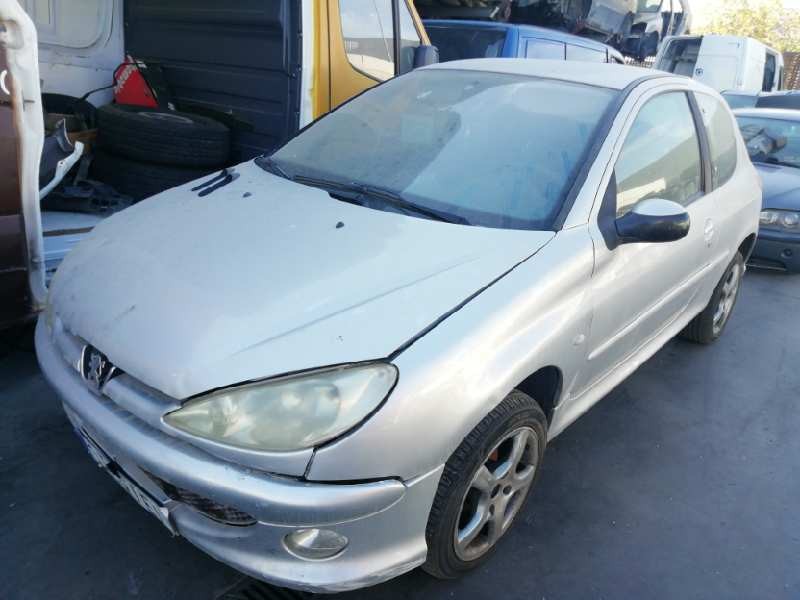 PEUGEOT 206 BERLINA