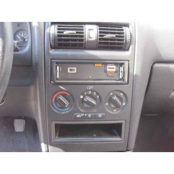 opel astra g berlina del año 2001