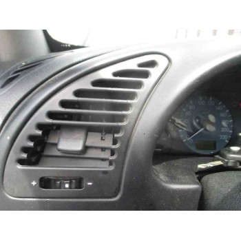 citroën xsara berlina del año 2001