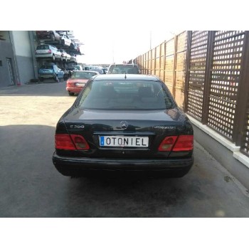 mercedes-benz clase e (w210) berlina diesel del año 2002