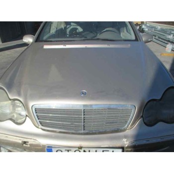 mercedes-benz clase c (w203) berlina del año 2002