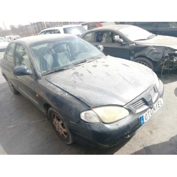 hyundai lantra berlina (rd) del año 2000