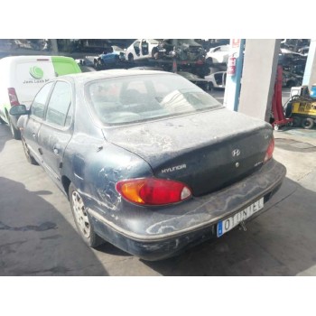 hyundai lantra berlina (rd) del año 2000