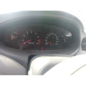 hyundai lantra berlina (rd) del año 2000