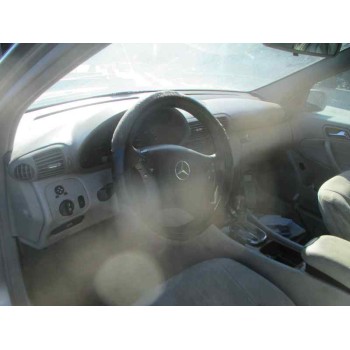 mercedes-benz clase c (w203) berlina del año 2002